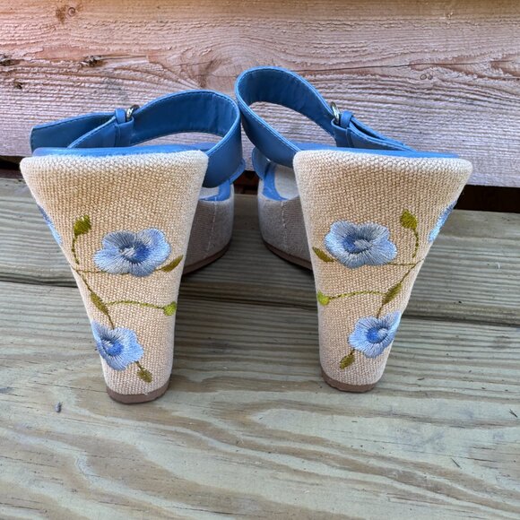 Lia Line 4-1/4" Embroidered Wedge Heel Sandals - Picture 2 of 5